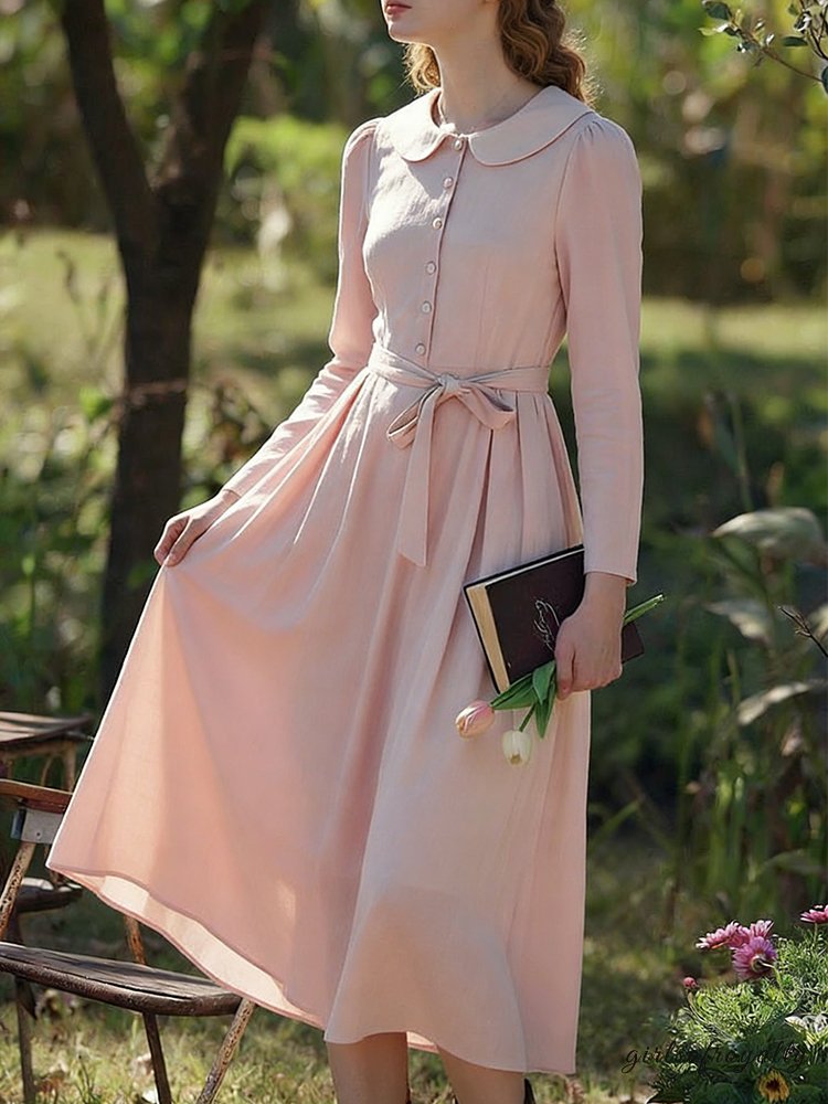 Sophisticated Dress with a Clean Classic Look