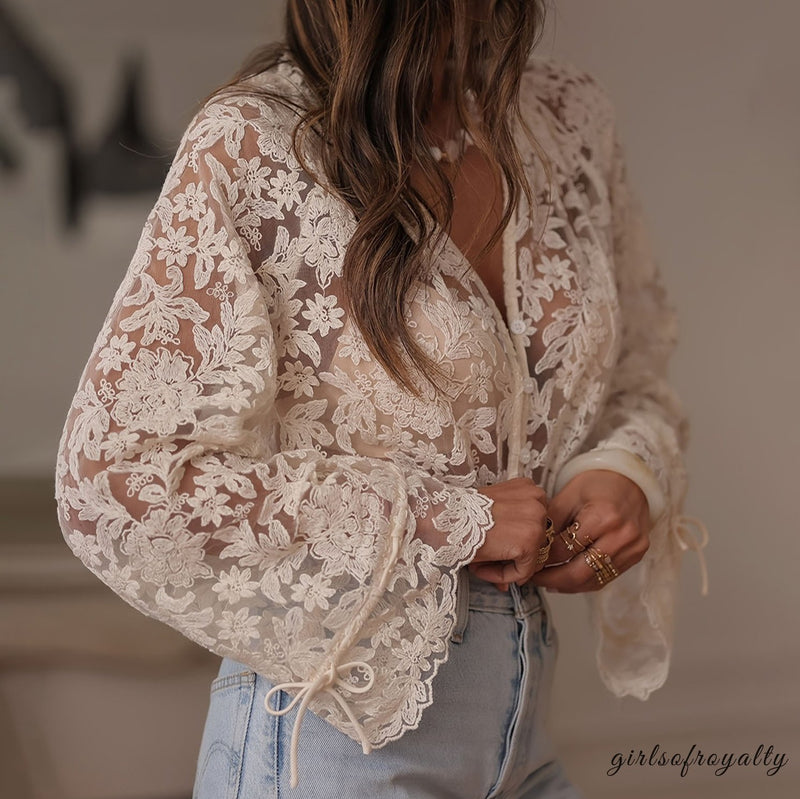 Classic Vintage & Enduringly Stylish Top